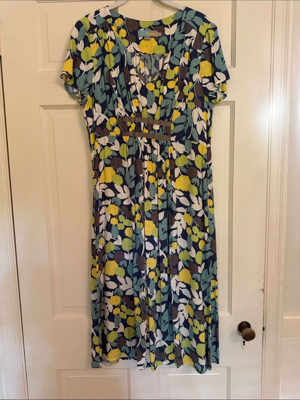 Boden Leaf-Print Midi Dress in Yellow, Blue, Green & White